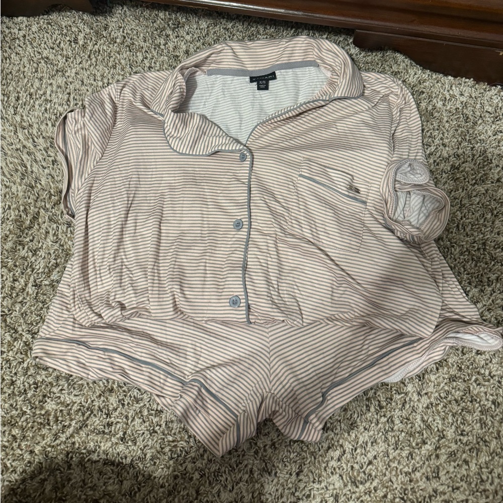 Tahari Shorts PJ set